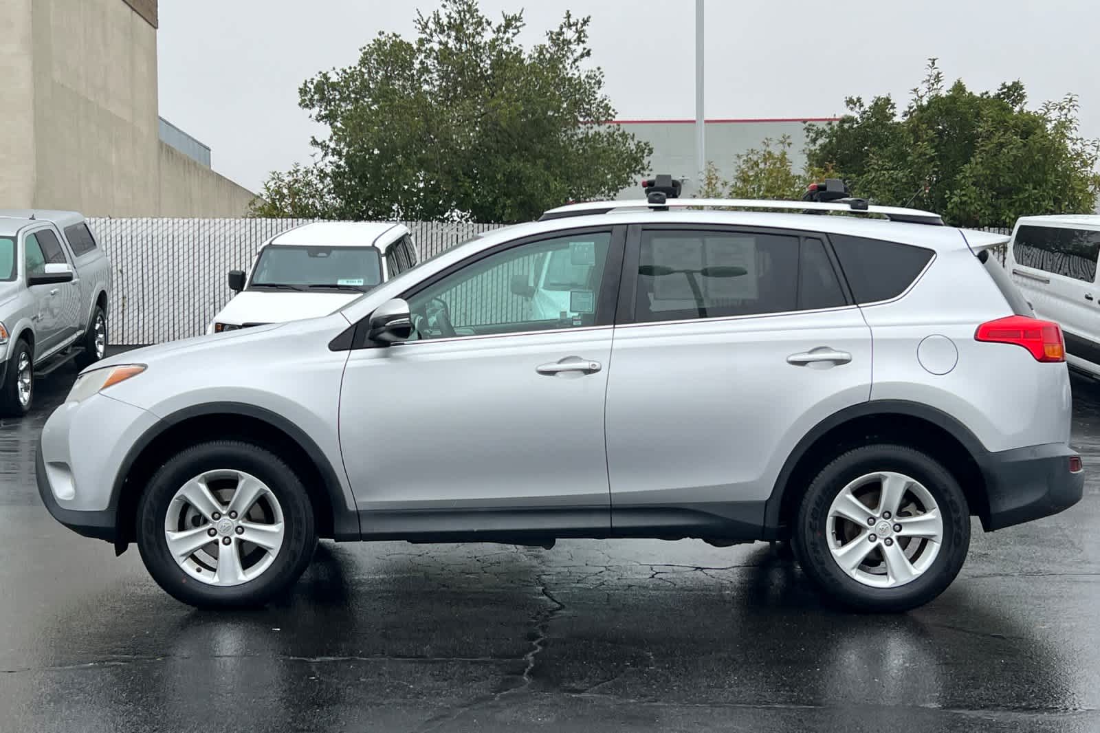 Thumbnail: 2014 Toyota RAV4 - 9