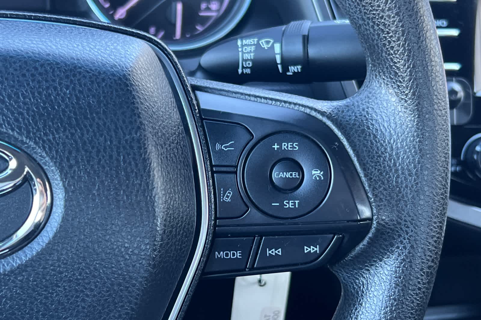 Thumbnail: 2019 Toyota Camry - 24