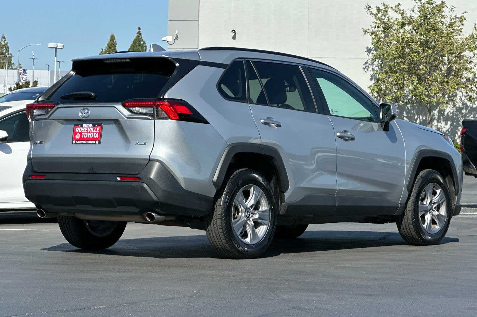 Thumbnail: 2022 Toyota RAV4 - 2