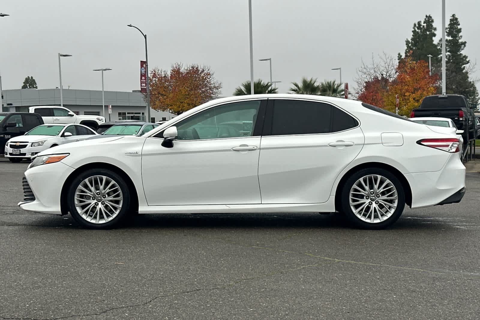 Thumbnail: 2018 Toyota Camry - 9