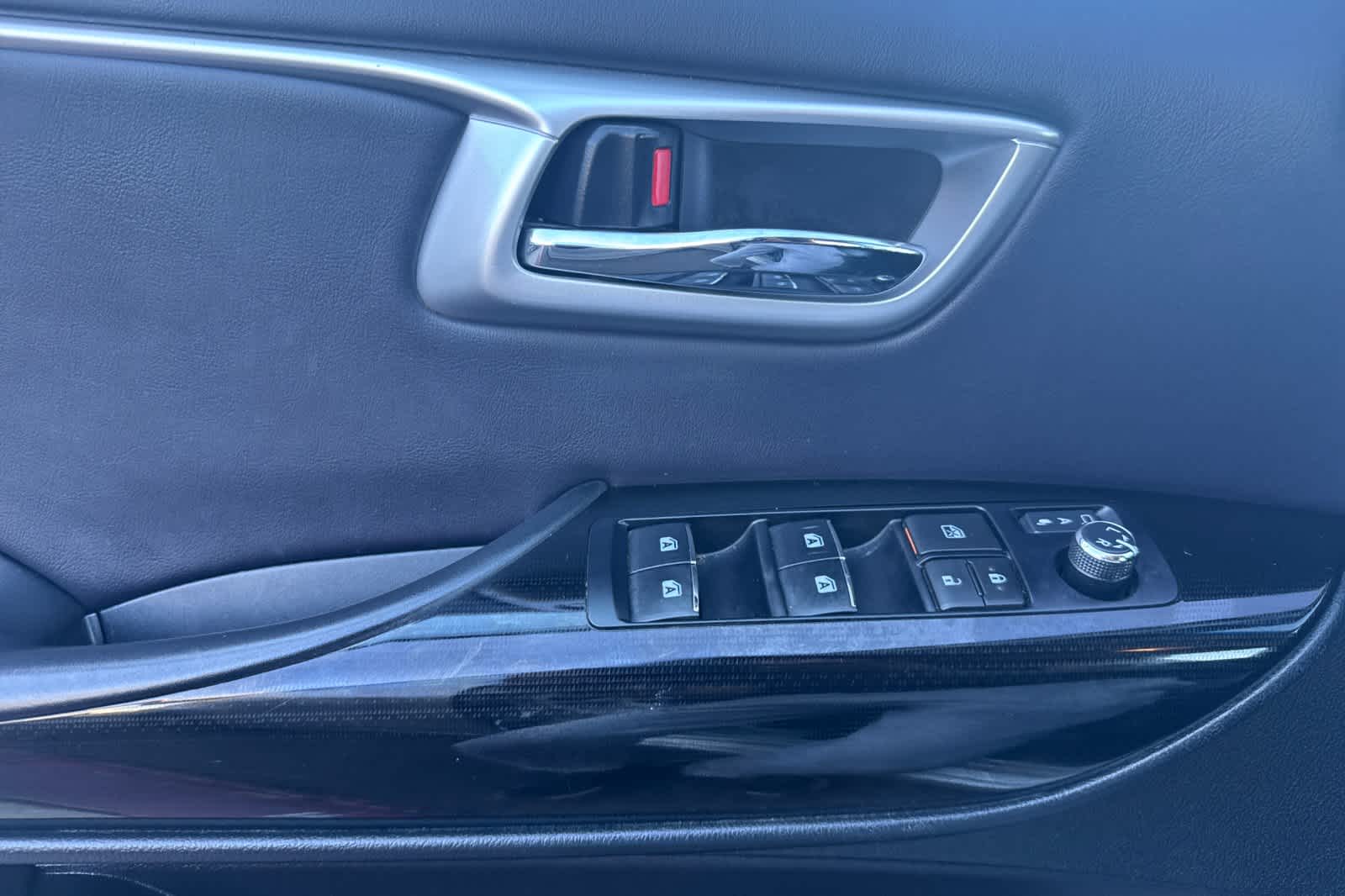 Thumbnail: 2019 Toyota Mirai - 12