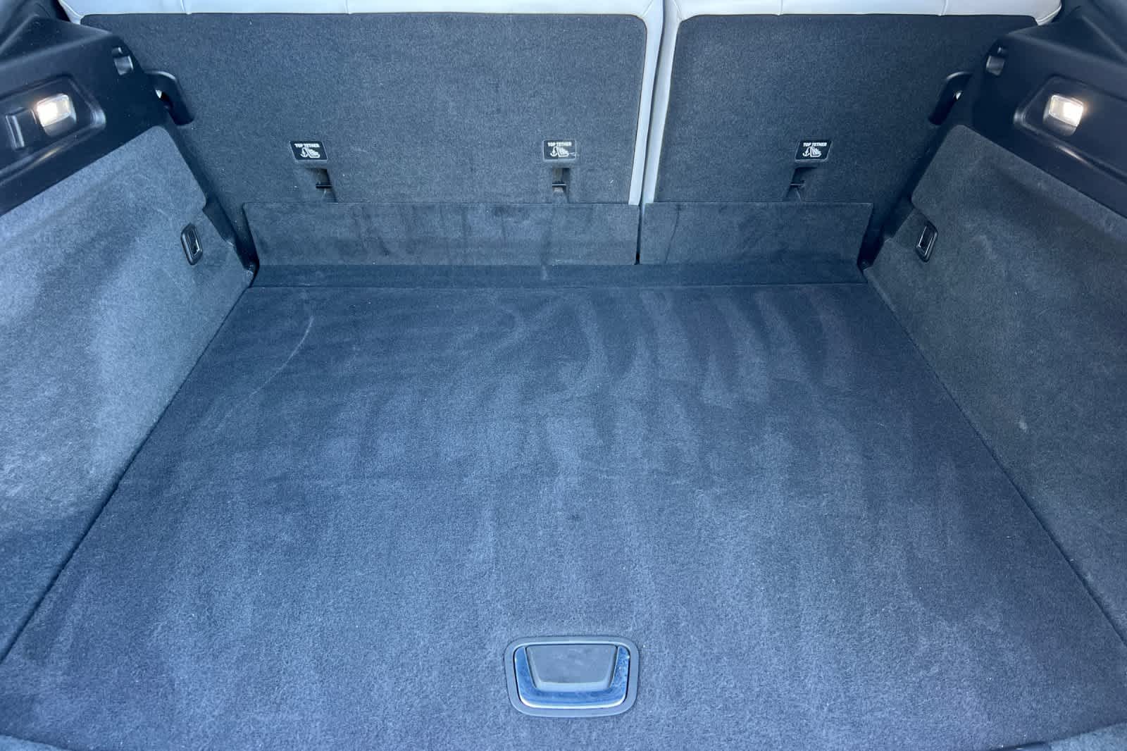 Thumbnail: 2024 Cadillac Lyriq - 16