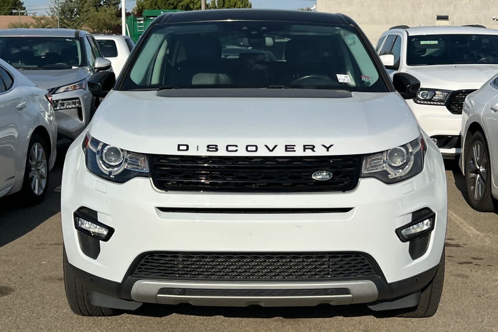 Thumbnail: 2015 Land Rover Discovery Sport - 6