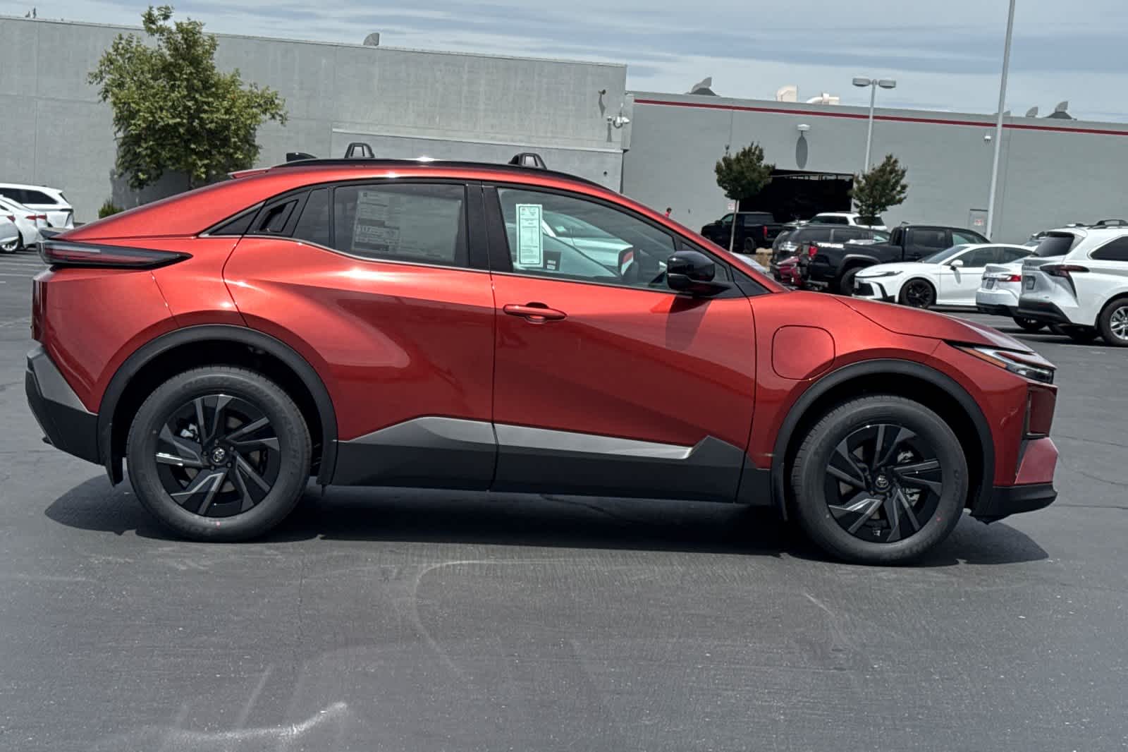 Thumbnail: 2026 Toyota C-HR - 8