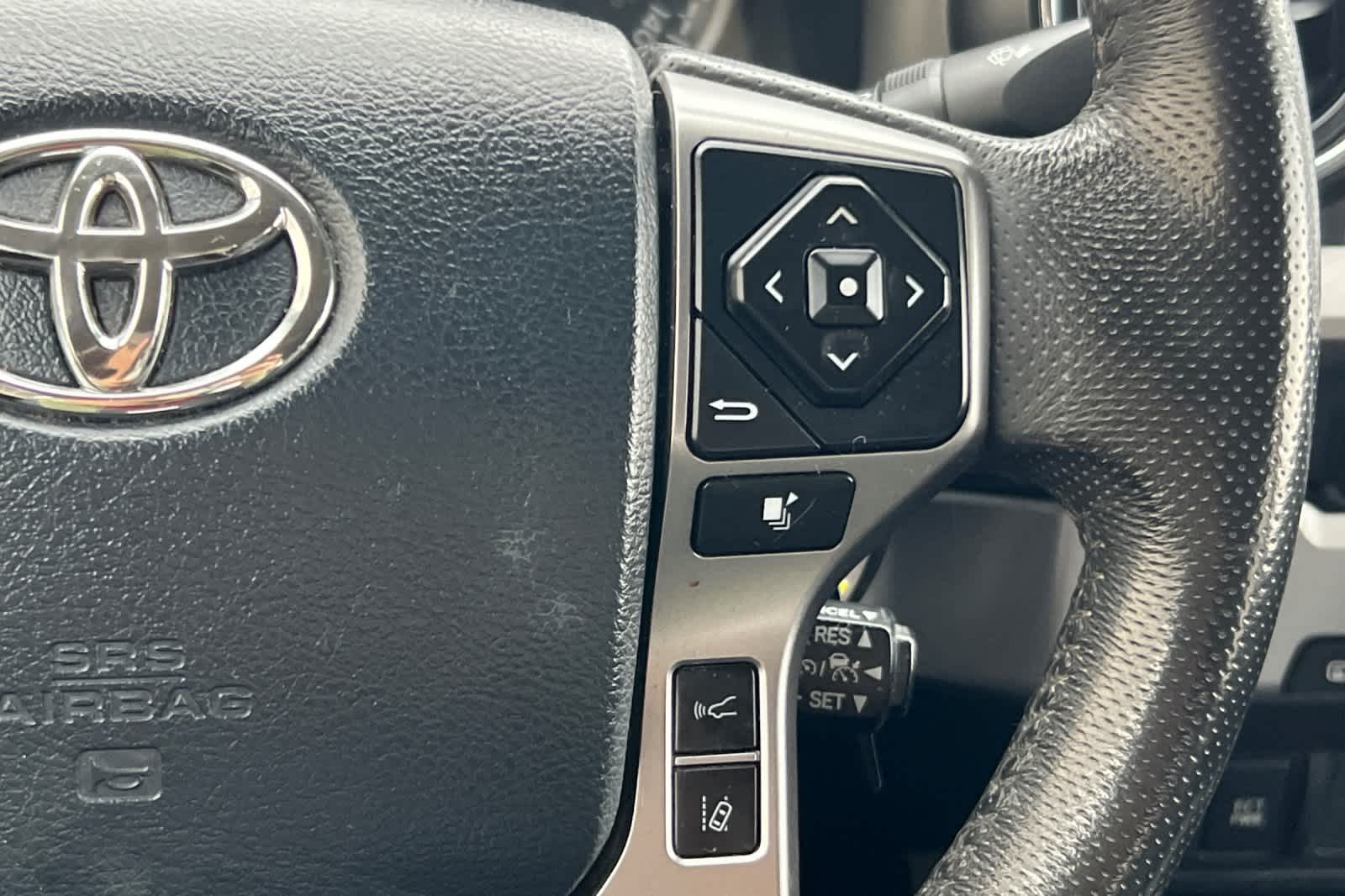 Thumbnail: 2020 Toyota Tacoma - 24