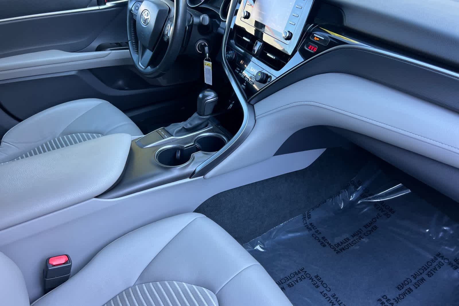 Thumbnail: 2022 Toyota Camry - 15