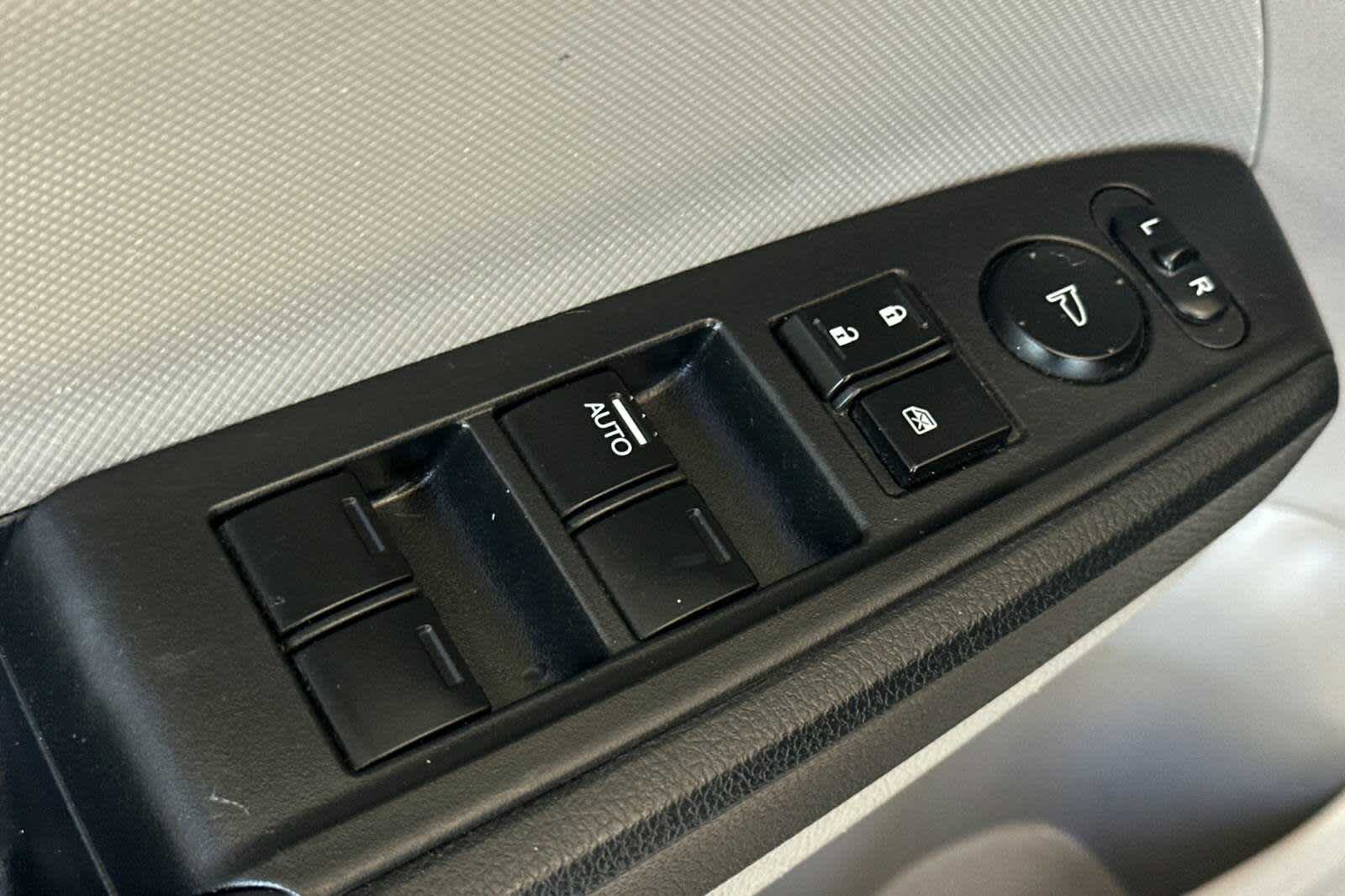 Thumbnail: 2012 Honda Accord - 13
