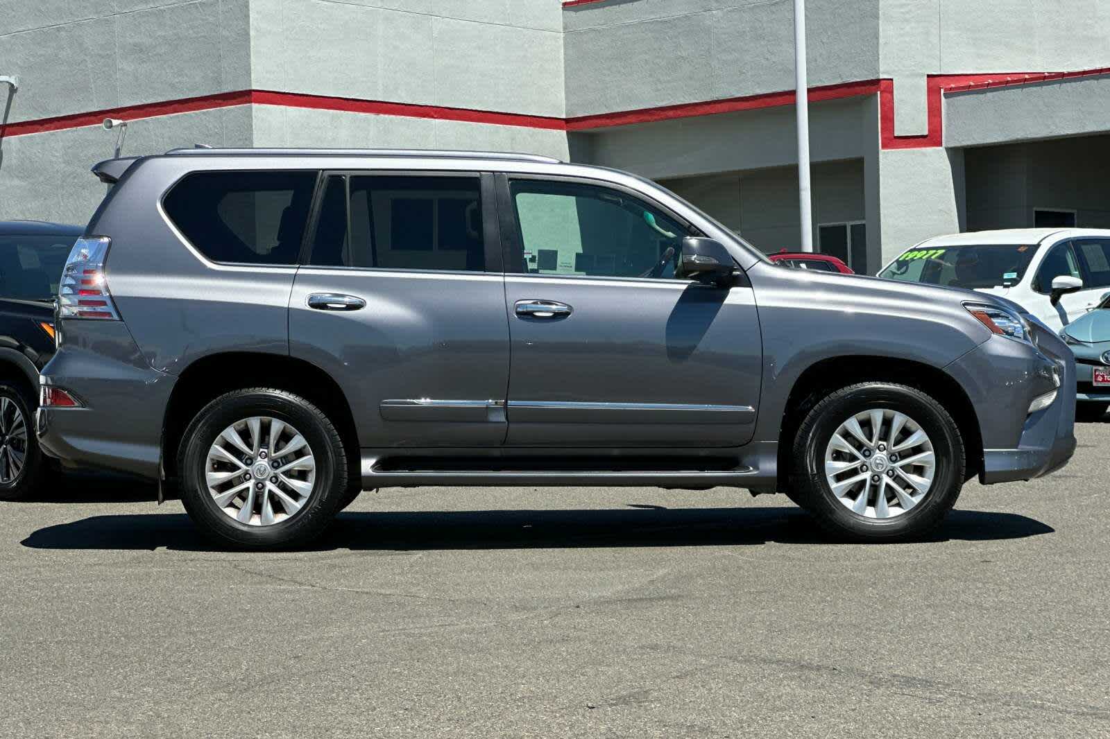 Thumbnail: 2018 Lexus GX - 6