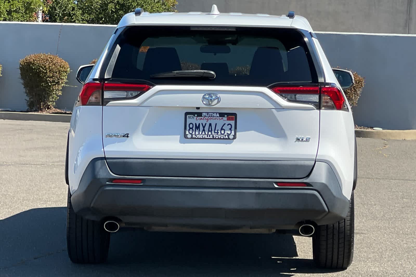 Thumbnail: 2019 Toyota RAV4 - 8