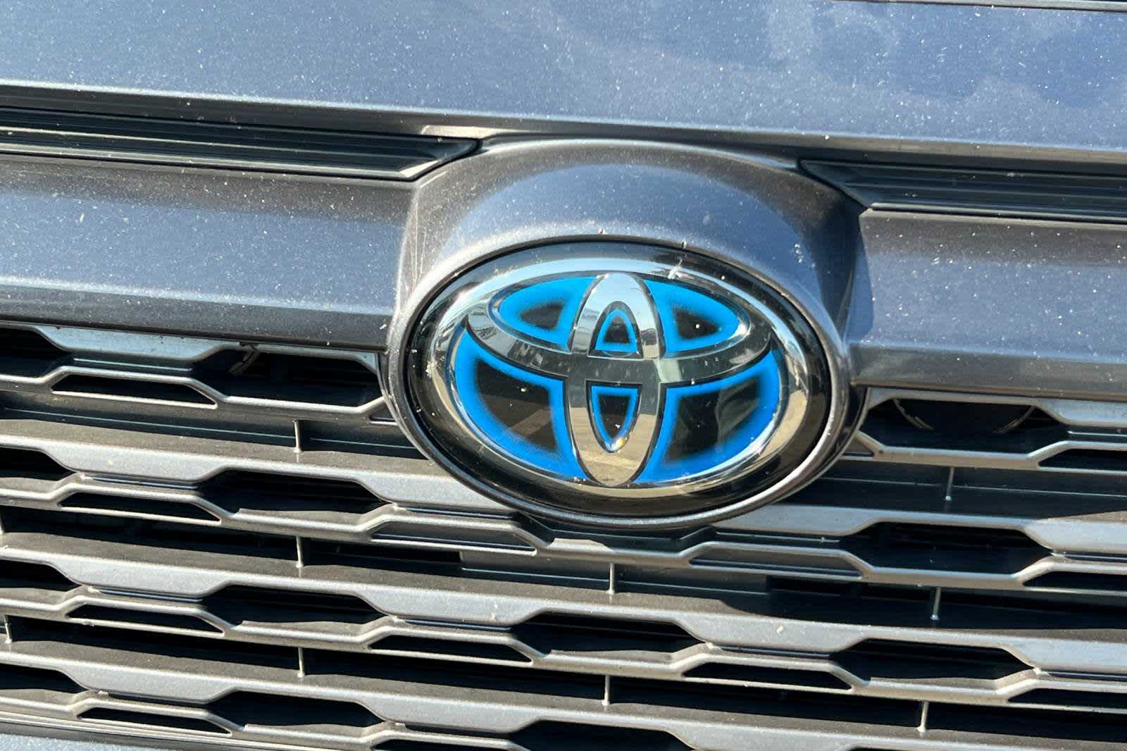 Thumbnail: 2020 Toyota RAV4 - 10