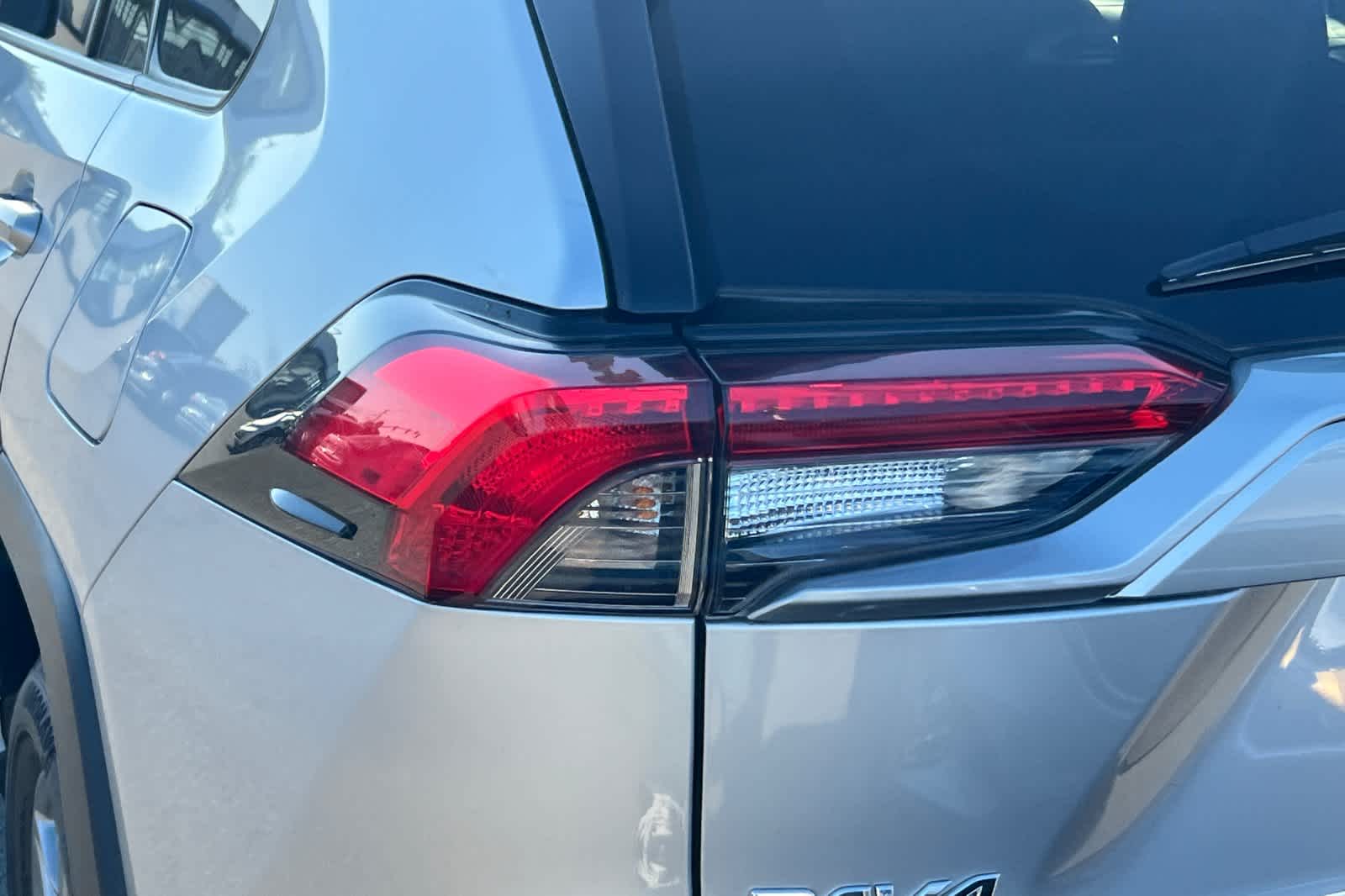 Thumbnail: 2022 Toyota RAV4 - 15