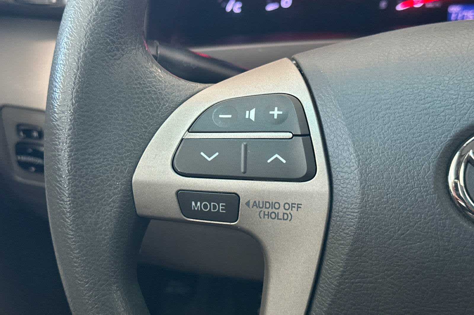Thumbnail: 2011 Toyota Camry - 23
