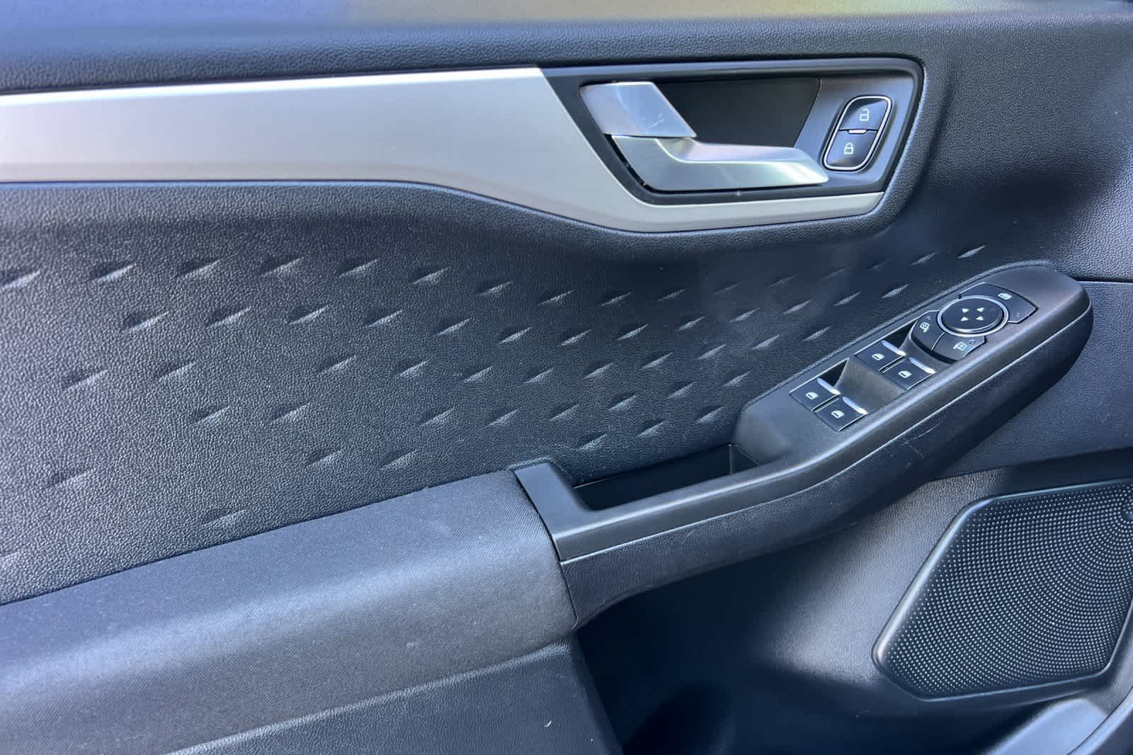 Thumbnail: 2020 Ford Escape - 11