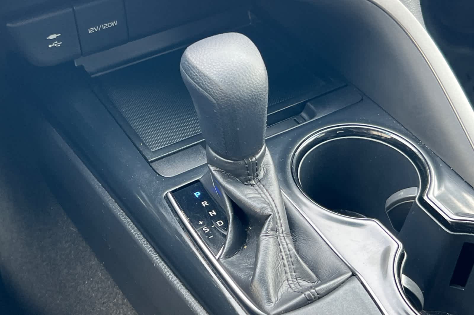 Thumbnail: 2018 Toyota Camry - 21