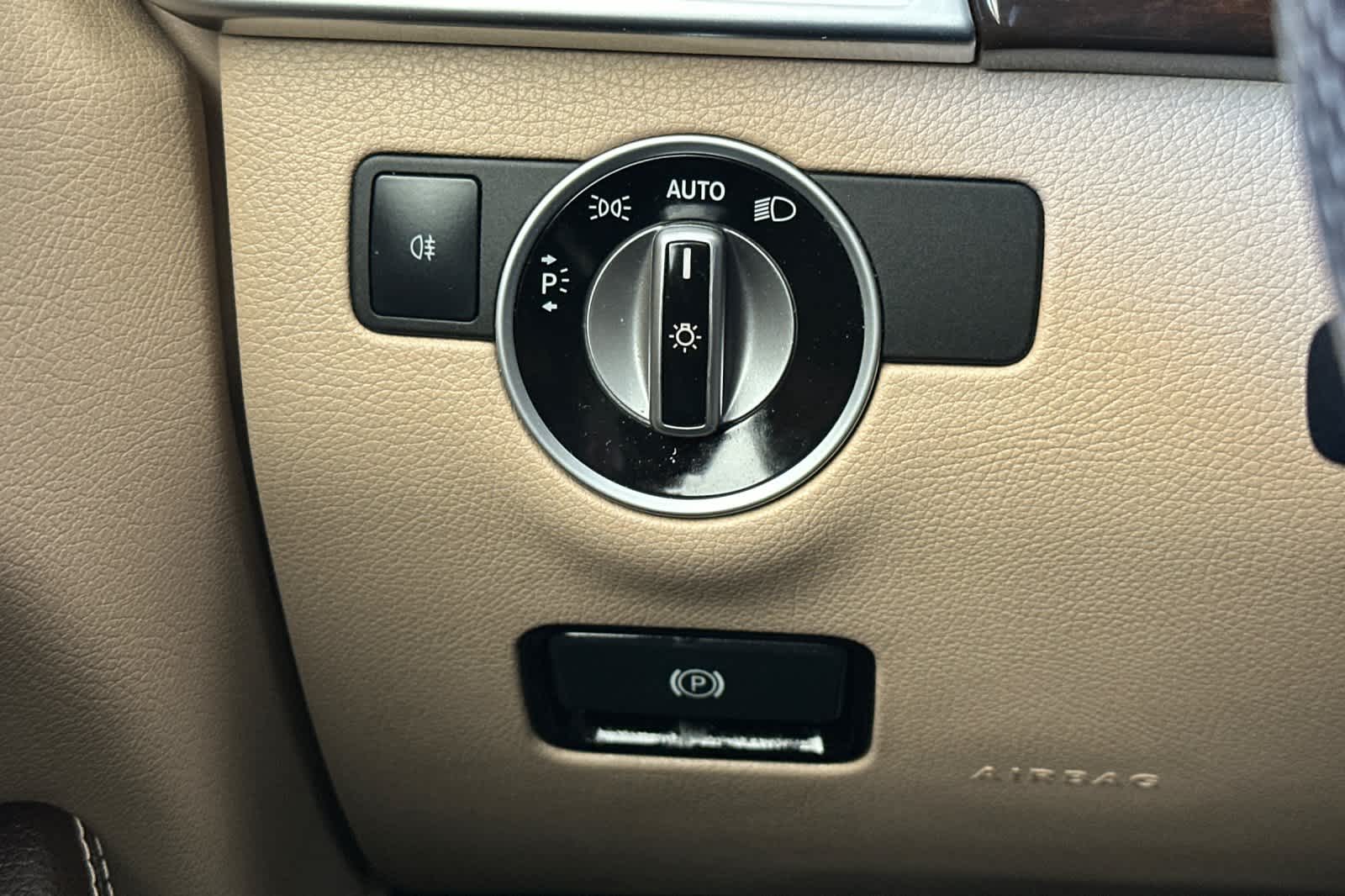 Thumbnail: 2016 Mercedes-Benz GLE - 31