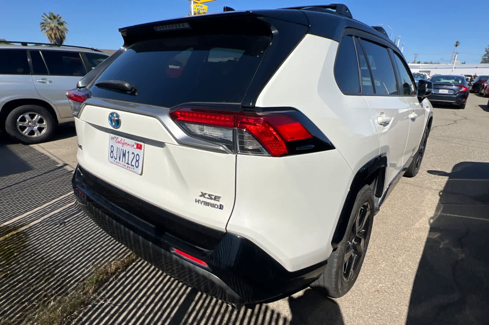 Thumbnail: 2019 Toyota RAV4 - 4