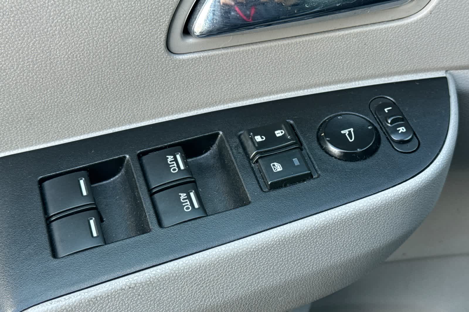 Thumbnail: 2014 Honda Odyssey - 13