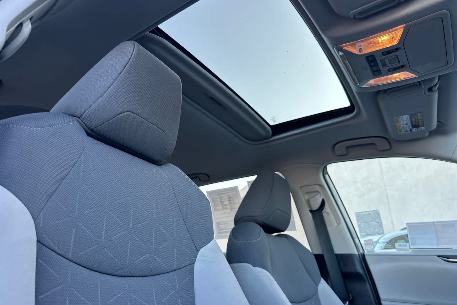 Thumbnail: 2021 Toyota RAV4 - 18
