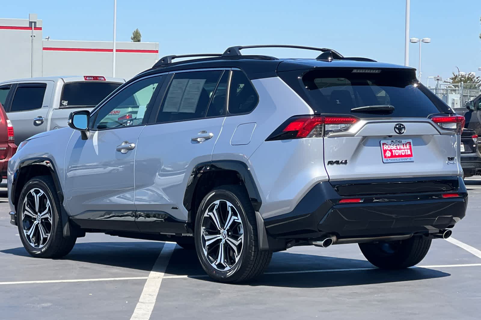2025 Toyota RAV4 XSE 7