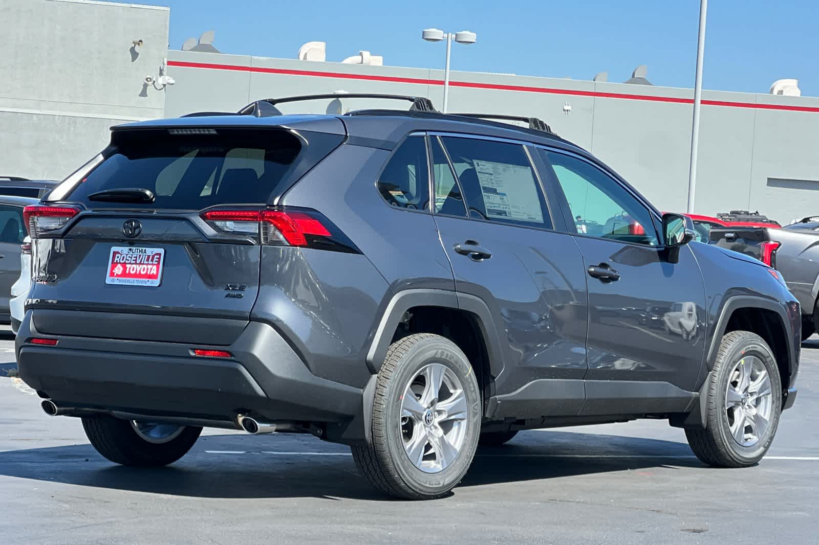 2025 Toyota RAV4 XLE 2