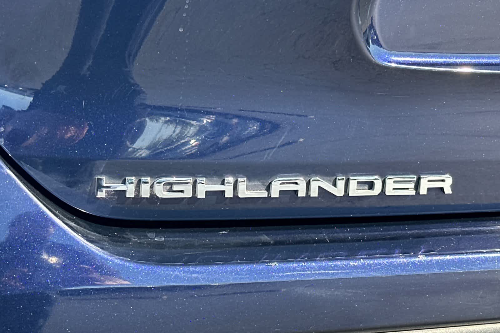 Thumbnail: 2023 Toyota Highlander - 33