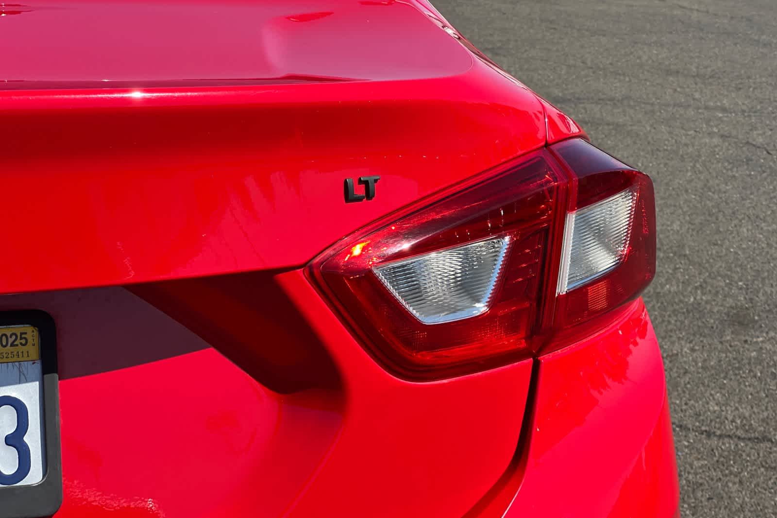 Thumbnail: 2017 Chevrolet Cruze - 28
