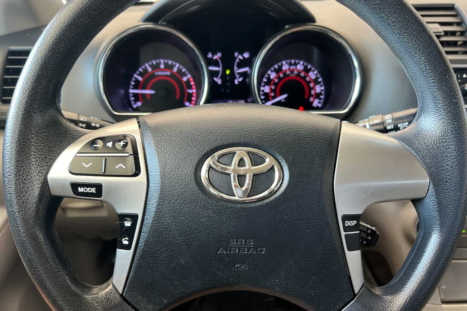 Thumbnail: 2013 Toyota Highlander - 24