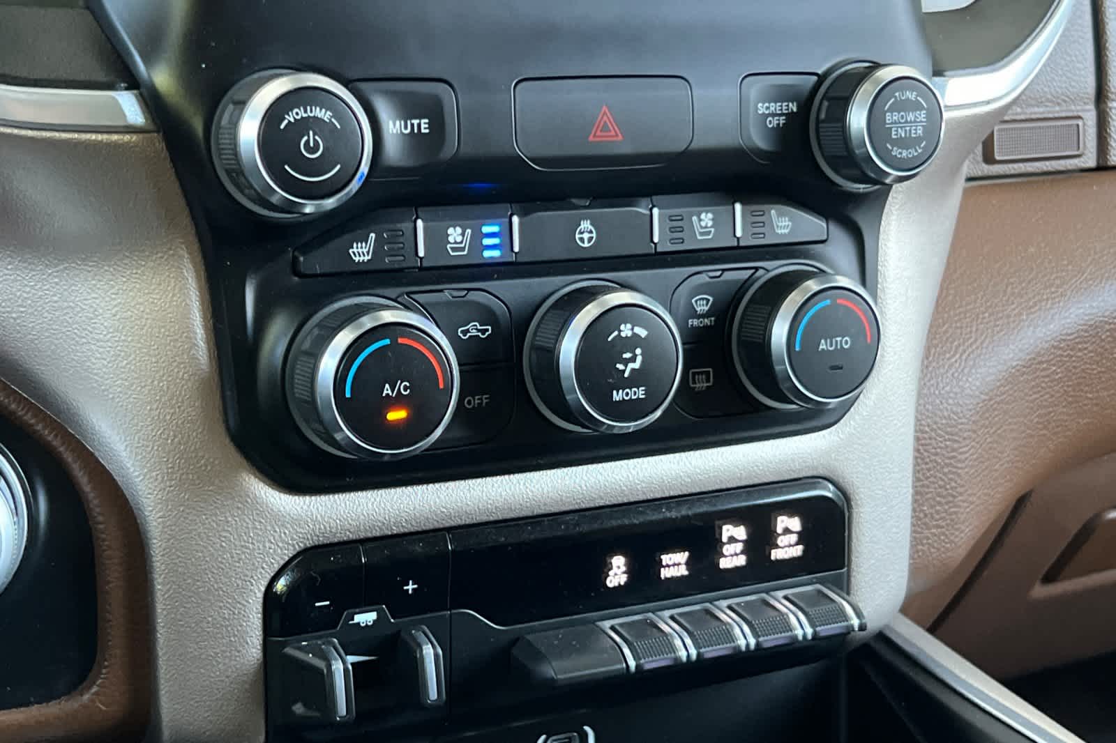 Thumbnail: 2020 RAM 1500 - 21