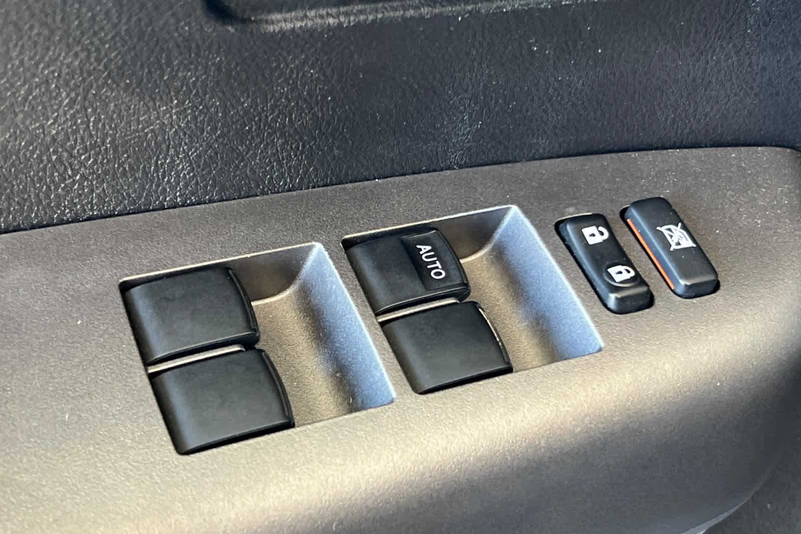 Thumbnail: 2013 Toyota Tundra - 13