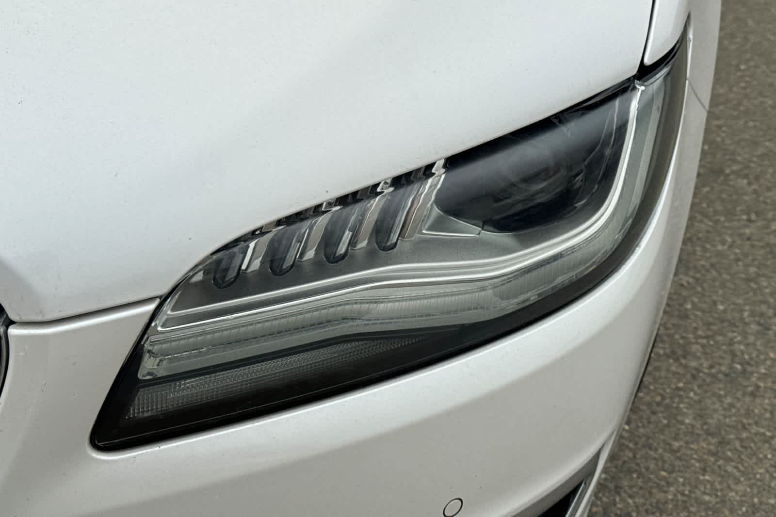 Thumbnail: 2017 Lincoln MKZ - 11