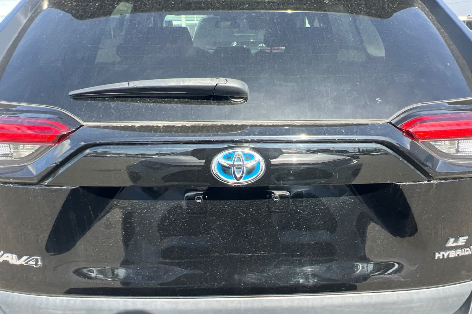 Thumbnail: 2021 Toyota RAV4 - 19