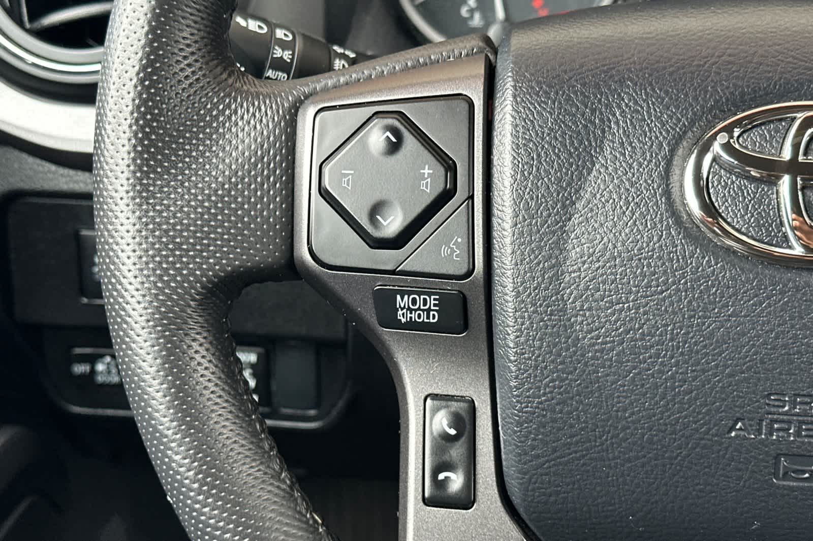 Thumbnail: 2023 Toyota Tacoma - 25