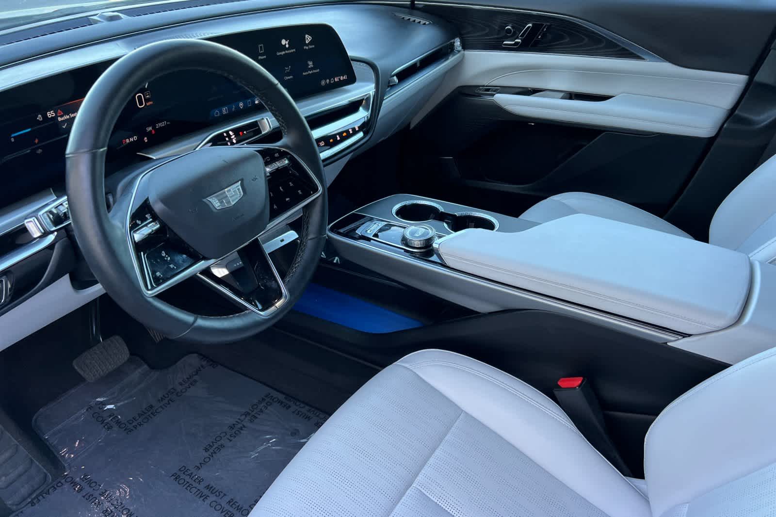 Thumbnail: 2024 Cadillac Lyriq - 11