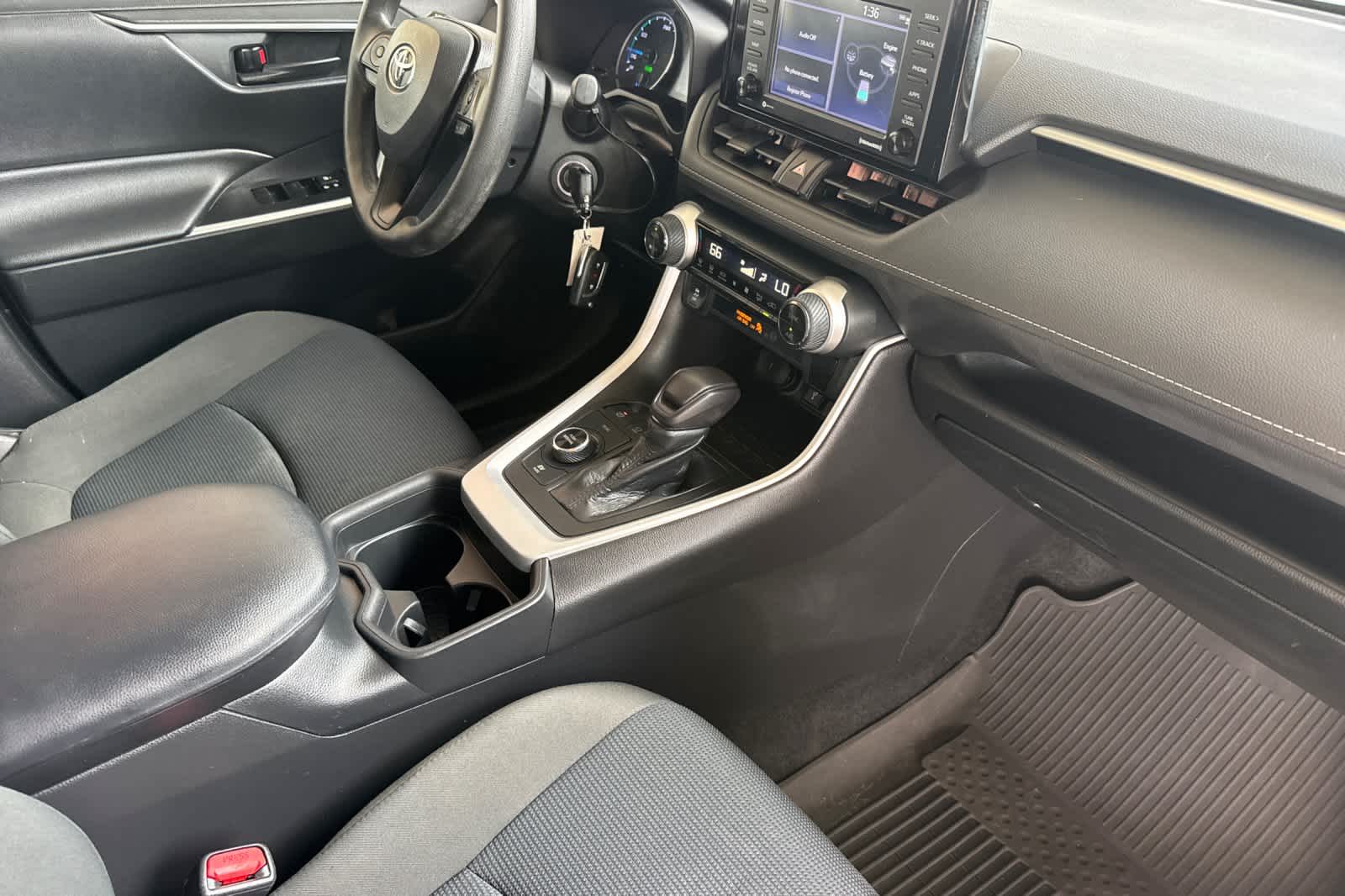 Thumbnail: 2021 Toyota RAV4 - 16