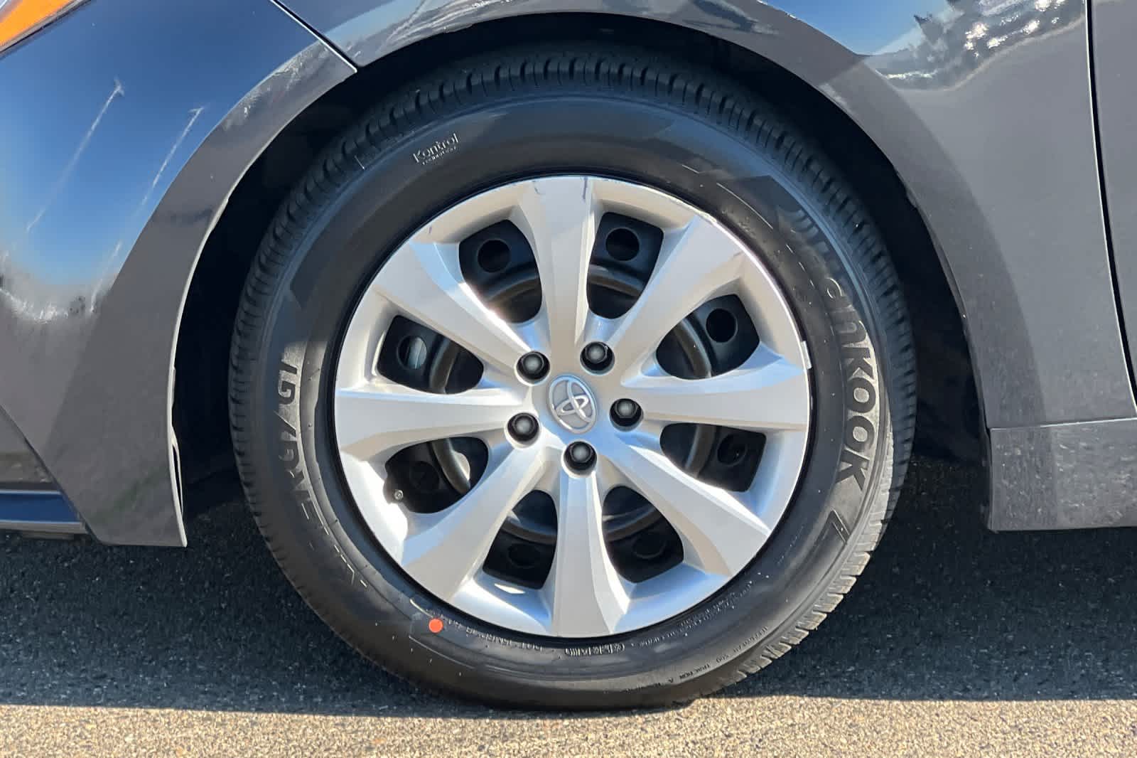 Thumbnail: 2023 Toyota Corolla - 27