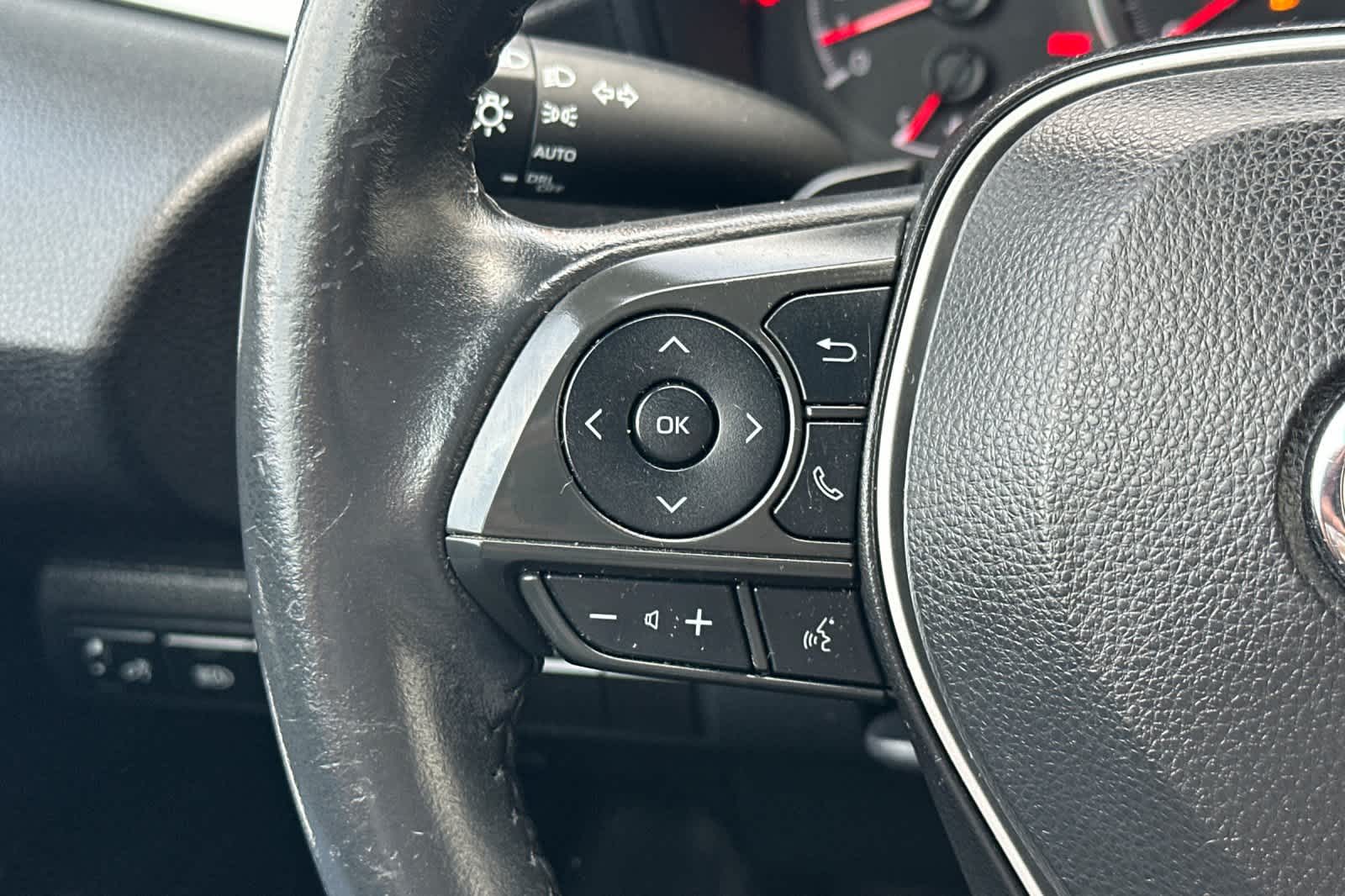 Thumbnail: 2022 Toyota Corolla - 24