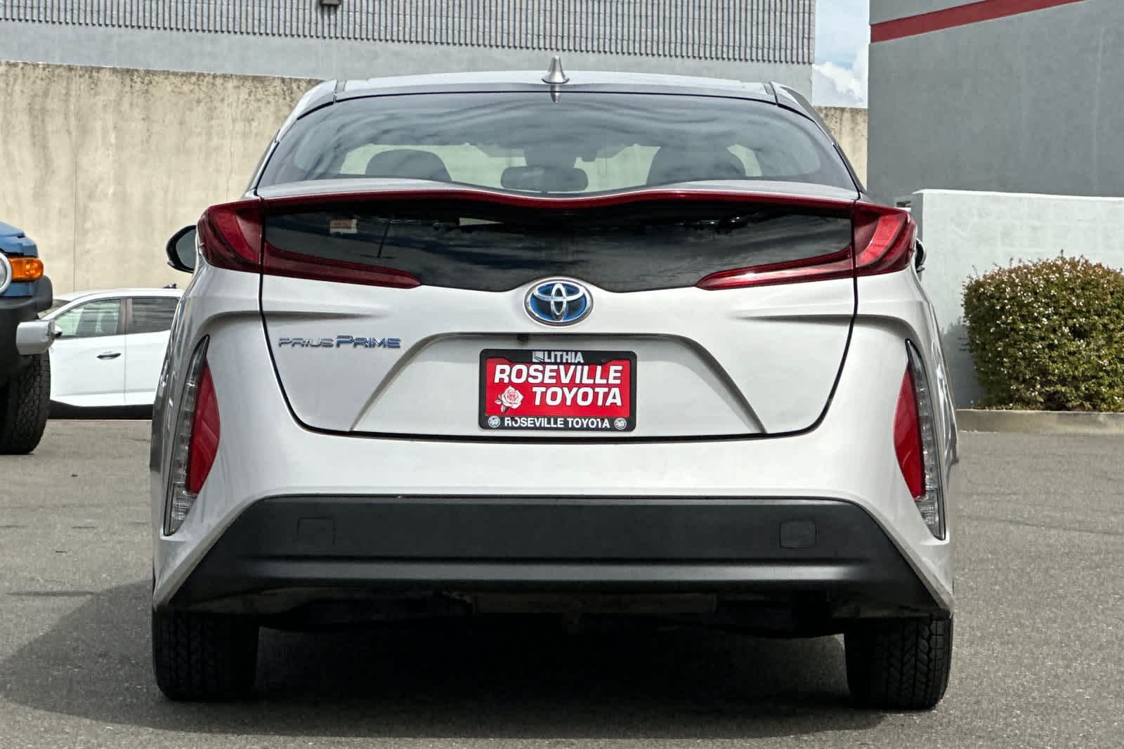 Thumbnail: 2017 Toyota Prius Prime - 8