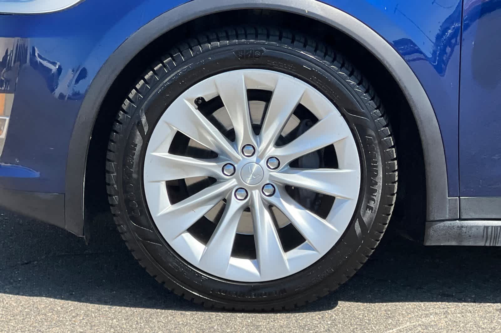 Thumbnail: 2017 Tesla Model X - 30