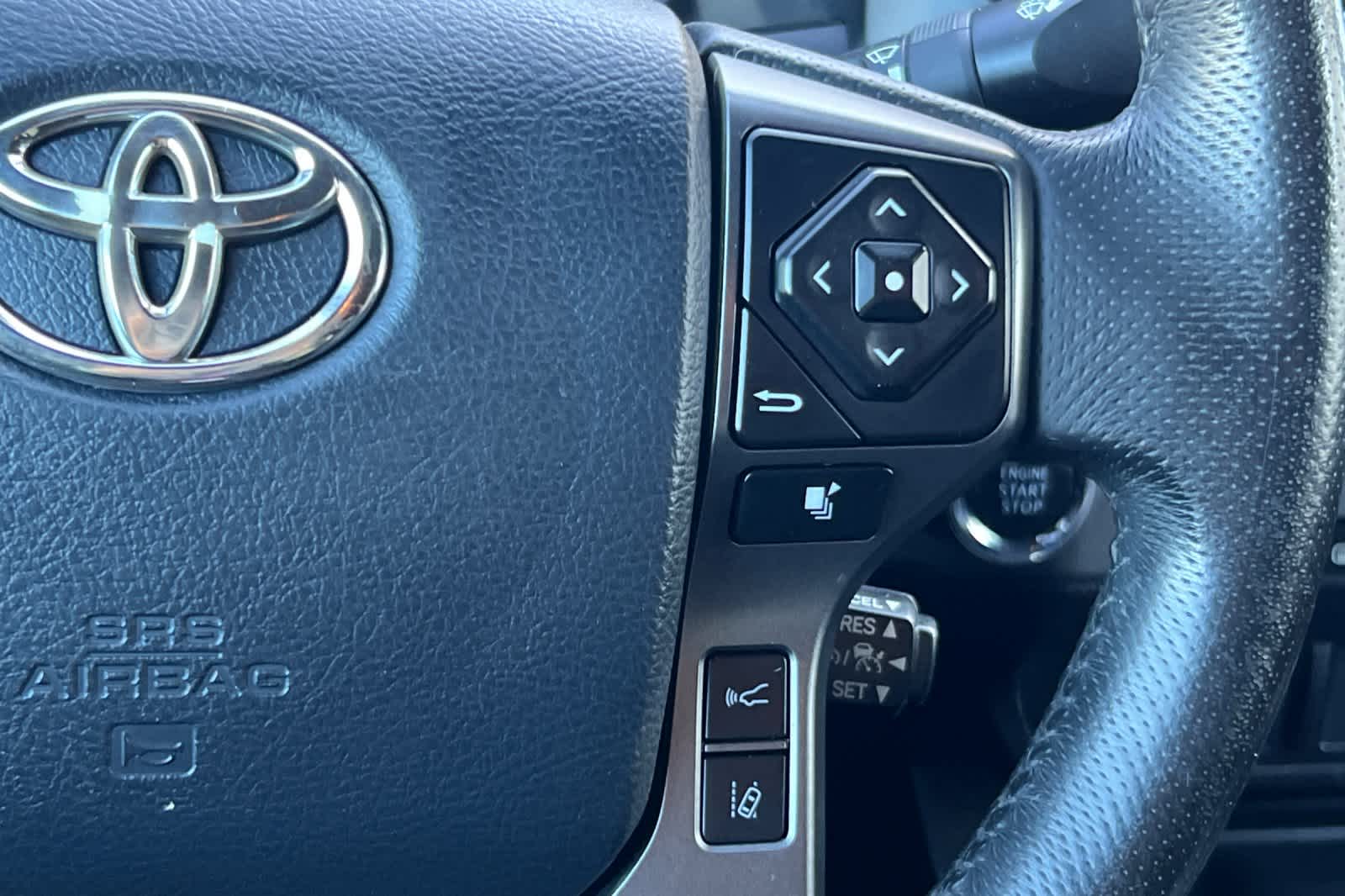 Thumbnail: 2018 Toyota Tacoma - 26