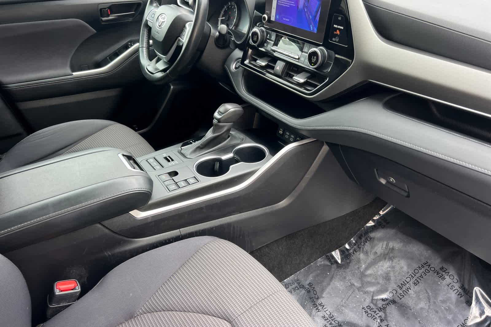 Thumbnail: 2024 Toyota Highlander - 18