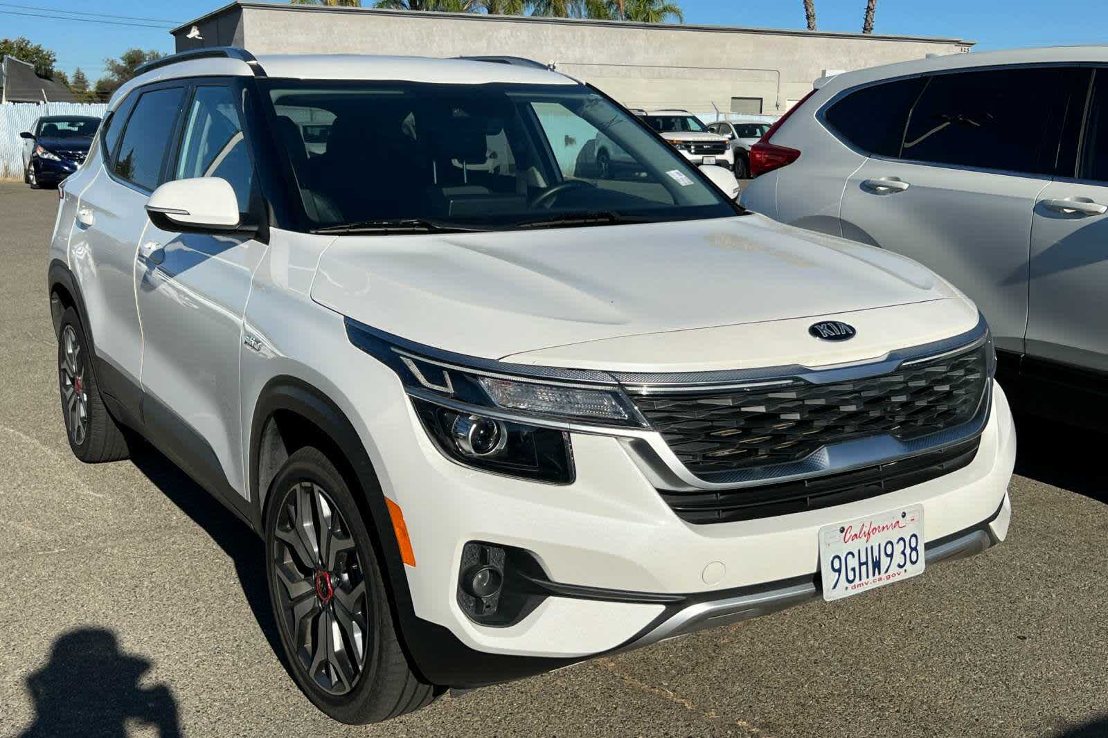 Thumbnail: 2021 Kia Seltos - 3