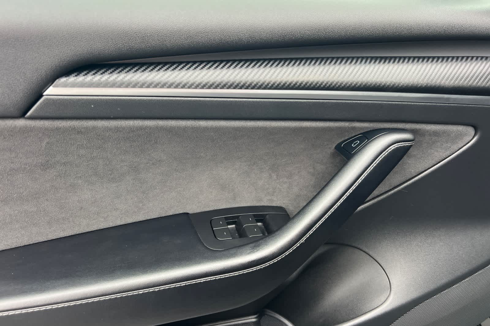 Thumbnail: 2022 Tesla Model 3 - 12