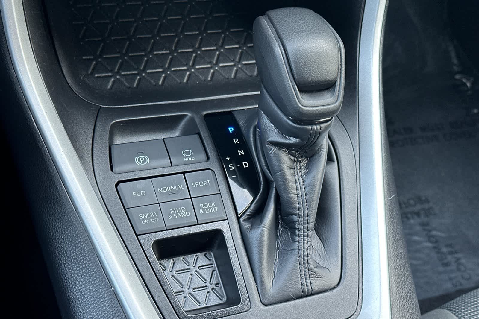 Thumbnail: 2024 Toyota RAV4 - 23