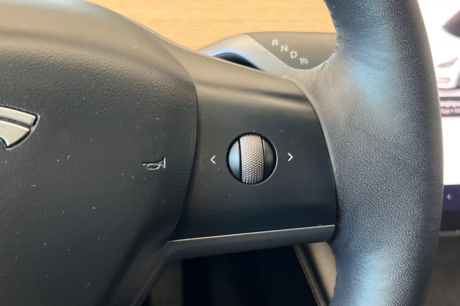 Thumbnail: 2023 Tesla Model 3 - 26