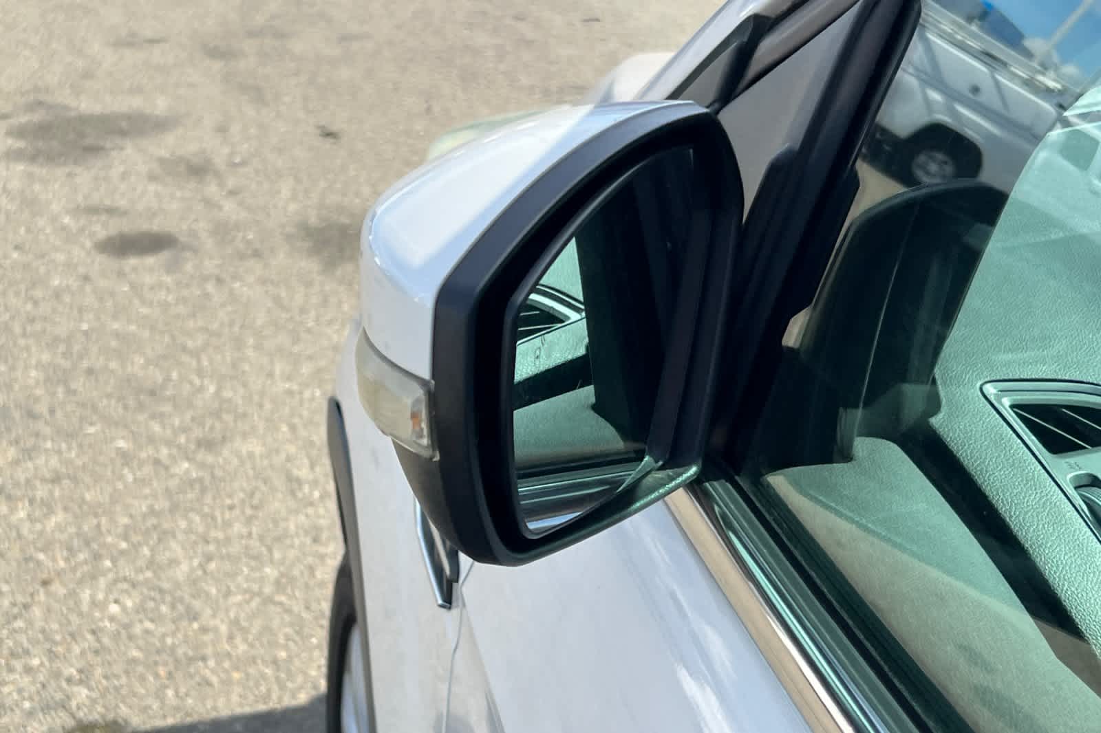 Thumbnail: 2017 Ford Escape - 20