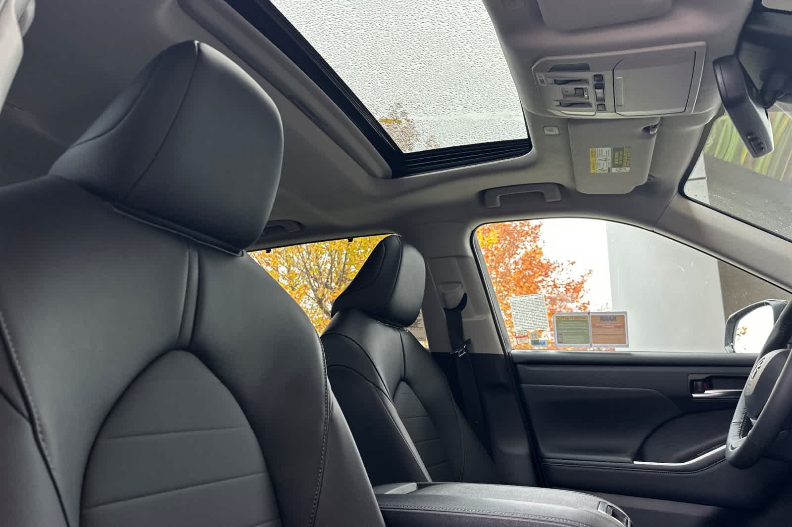 Thumbnail: 2026 Toyota Highlander - 19