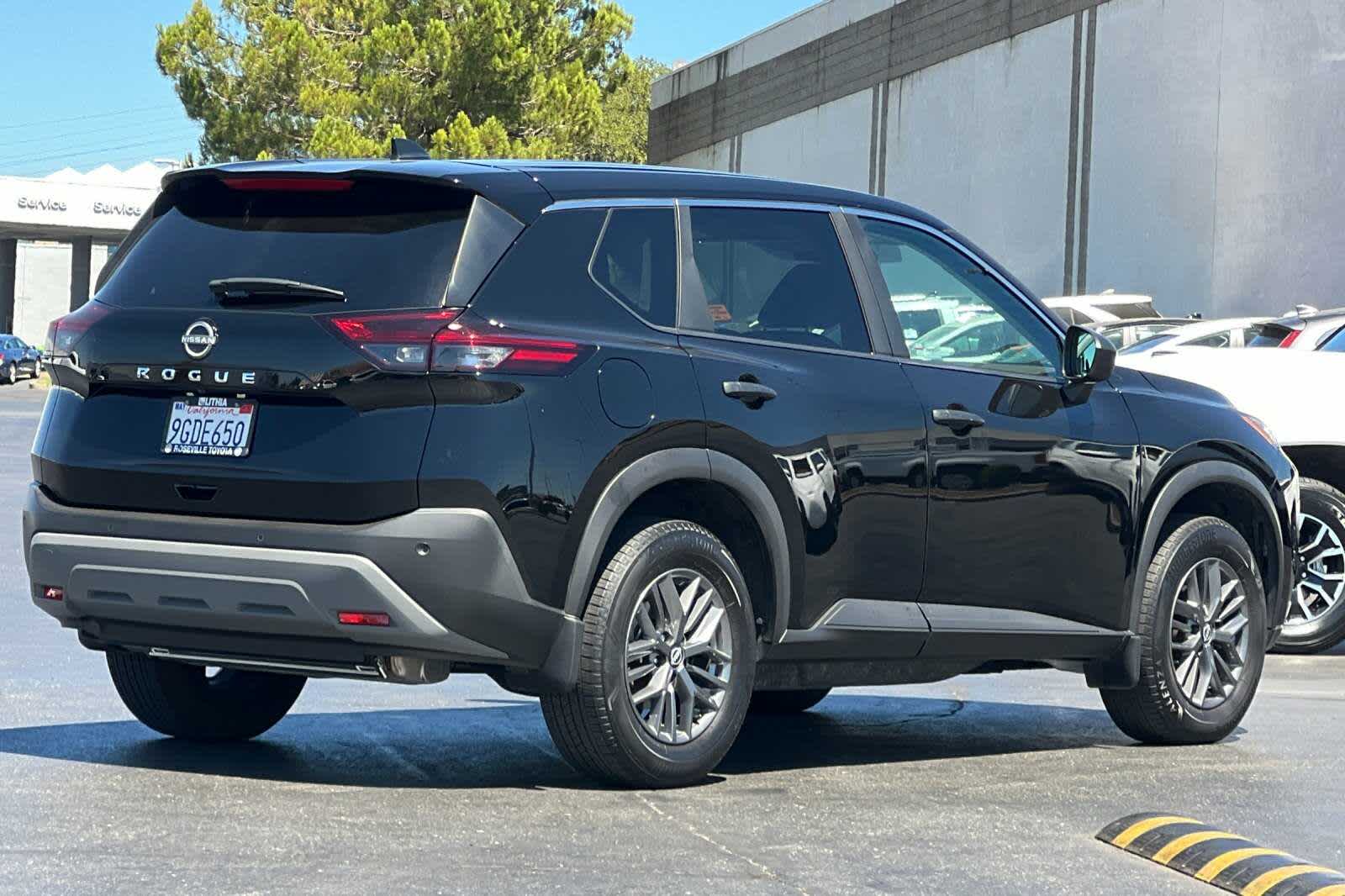 Thumbnail: 2023 Nissan Rogue - 2
