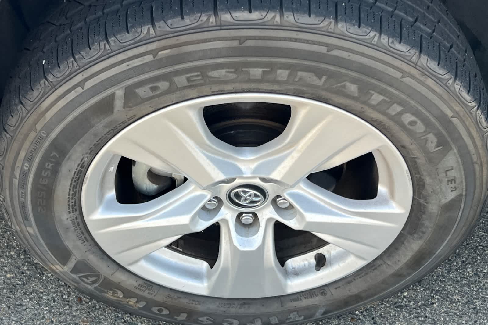 Thumbnail: 2021 Toyota RAV4 - 21