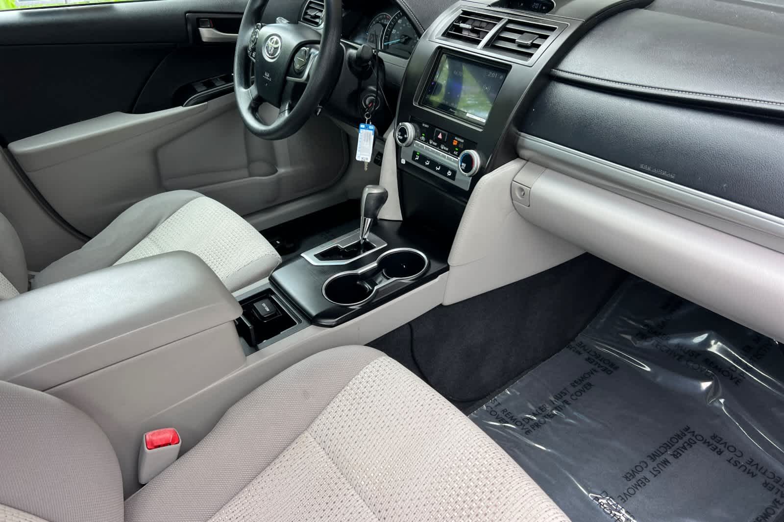 Thumbnail: 2013 Toyota Camry - 15