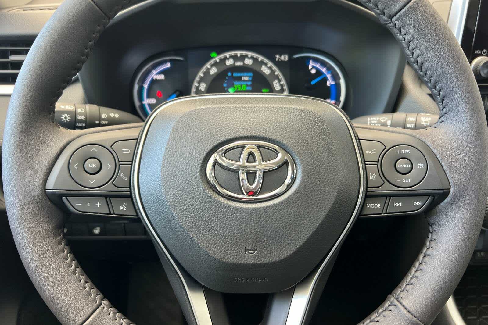 2025 Toyota RAV4 Woodland Edition 24